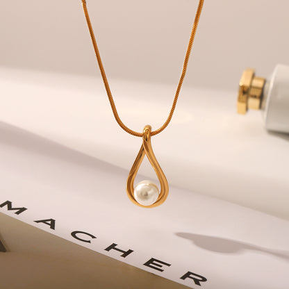 INS Style Pearl-Inlaid Teardrop Titanium Steel Pendant Necklace – Elegant Clavicle Chain